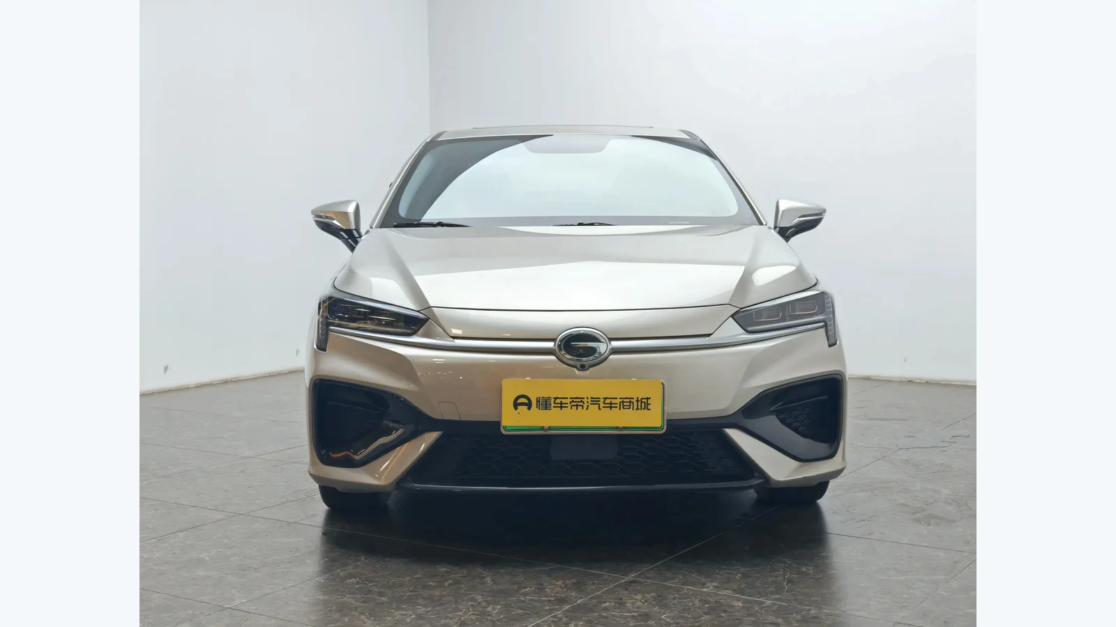 Used Aion S Front 45-degree reference for China export