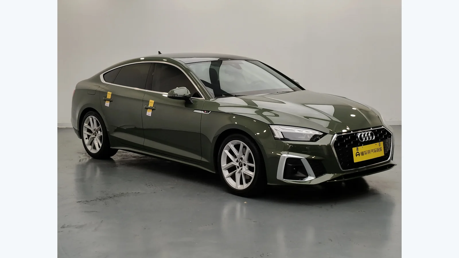 Used Audi A5 Rear 45-degree thumbnail
