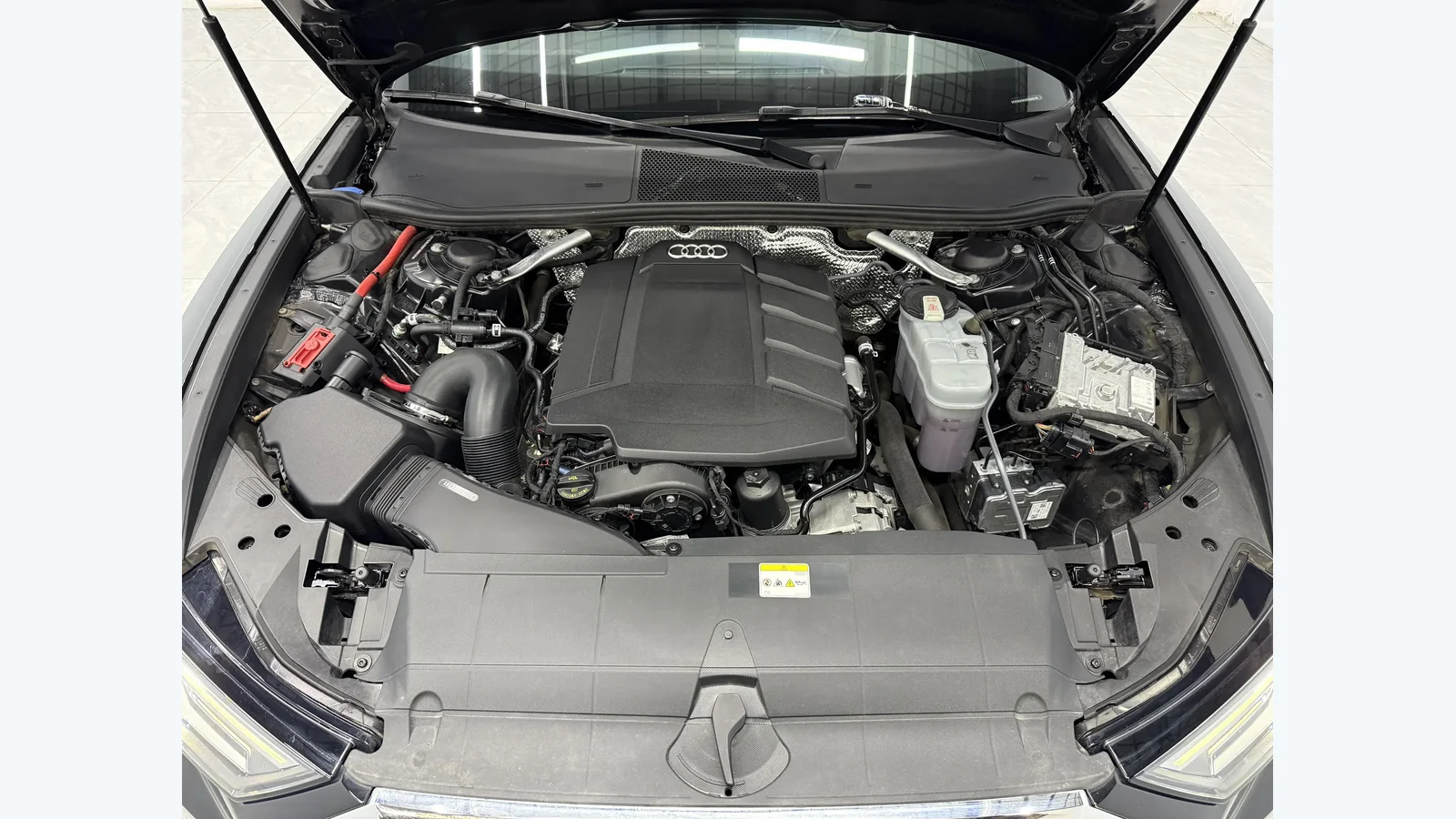 Used Audi A6L Photo 6 thumbnail