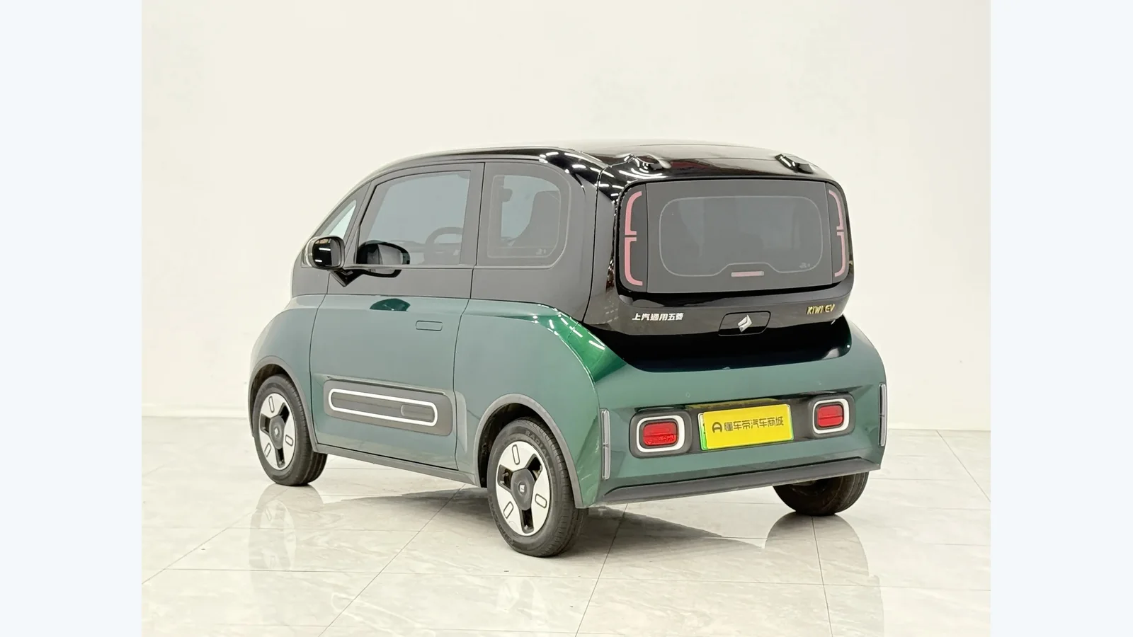 Used Baojun KiWi EV Seats thumbnail