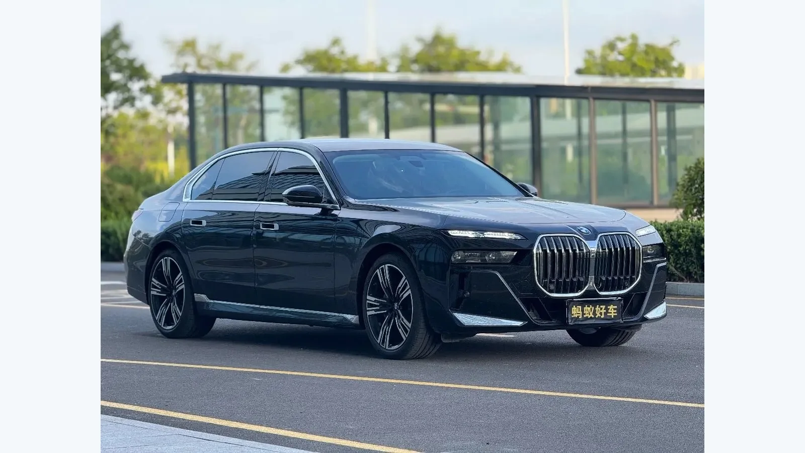 Used BMW 7 Series Side profile thumbnail