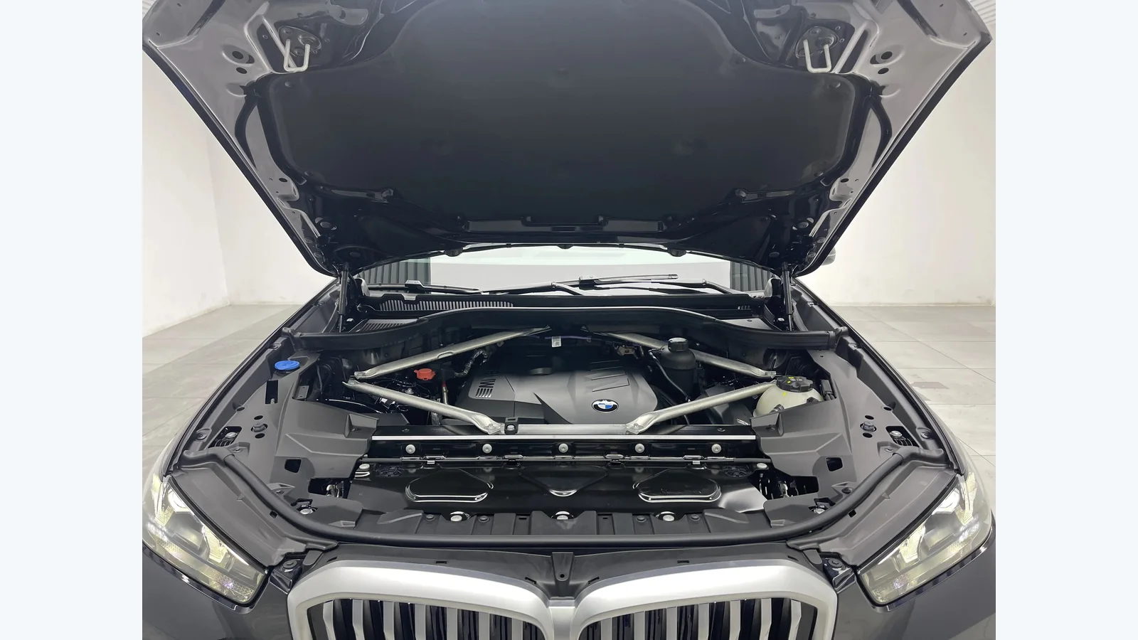 Used BMW X5 Photo 6 thumbnail