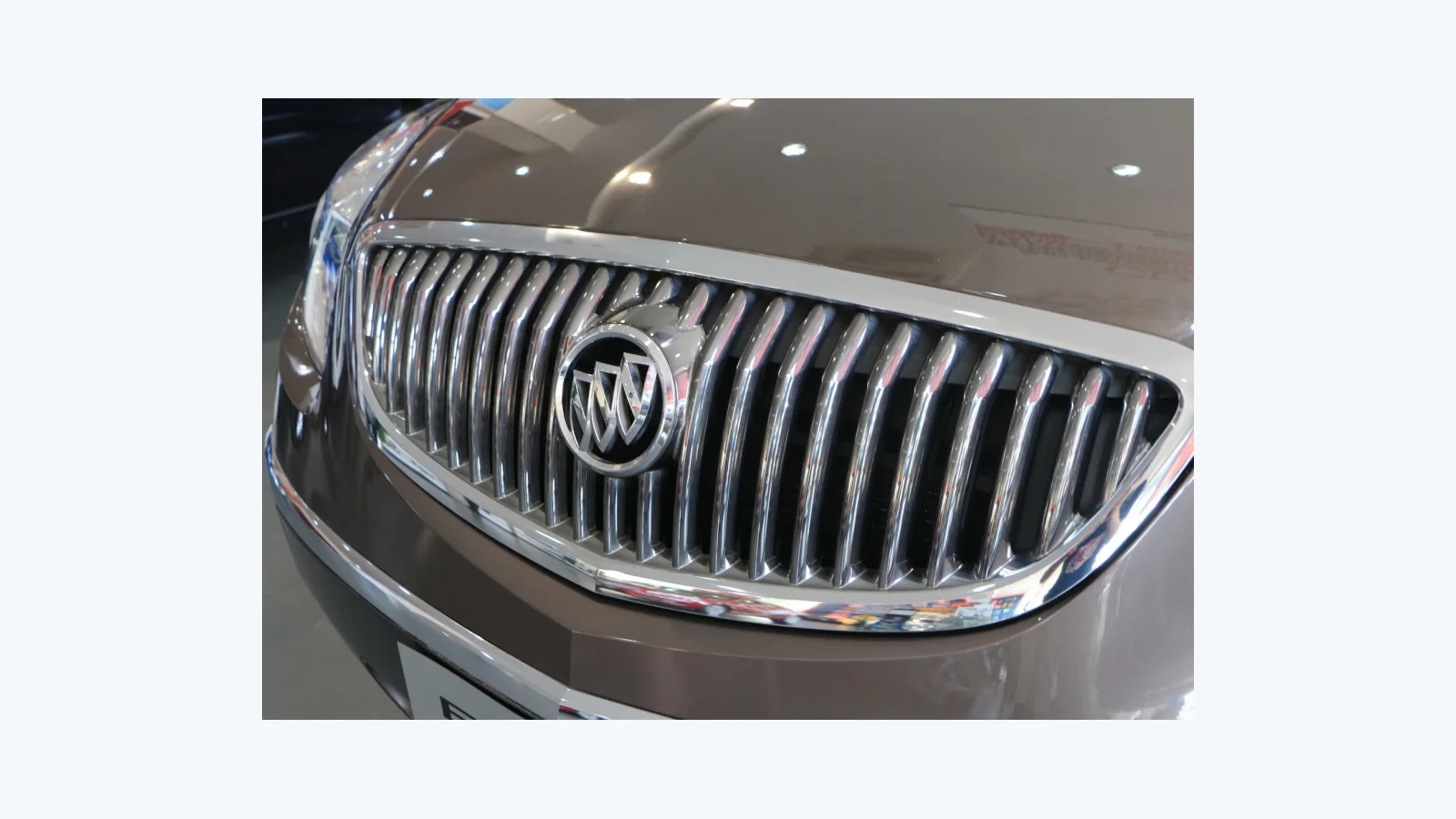 Used Buick Enclave Side profile thumbnail