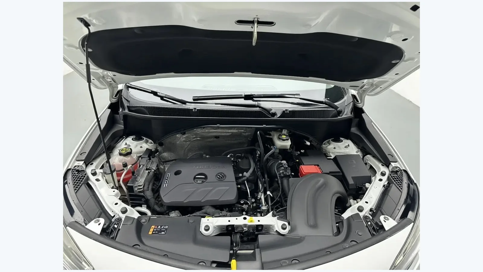Used Buick Encore GX Photo 6 thumbnail