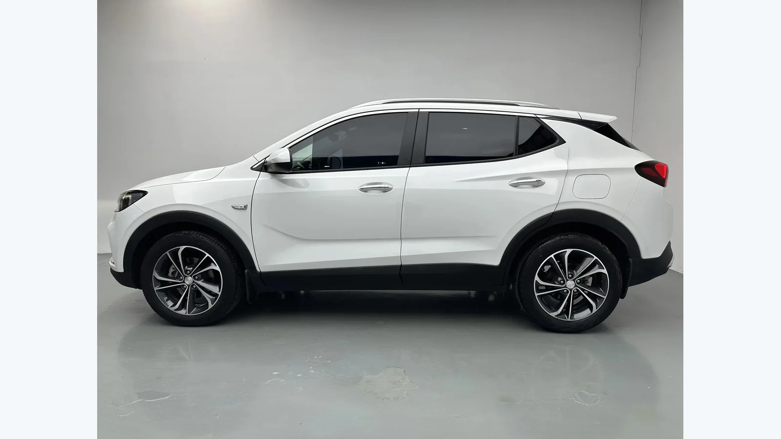 Used Buick Encore GX Dashboard thumbnail
