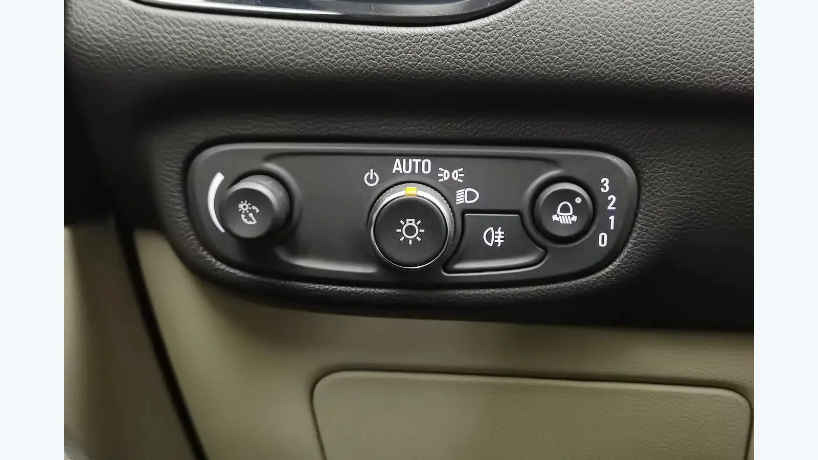 Used Buick Excelle Photo 9 thumbnail