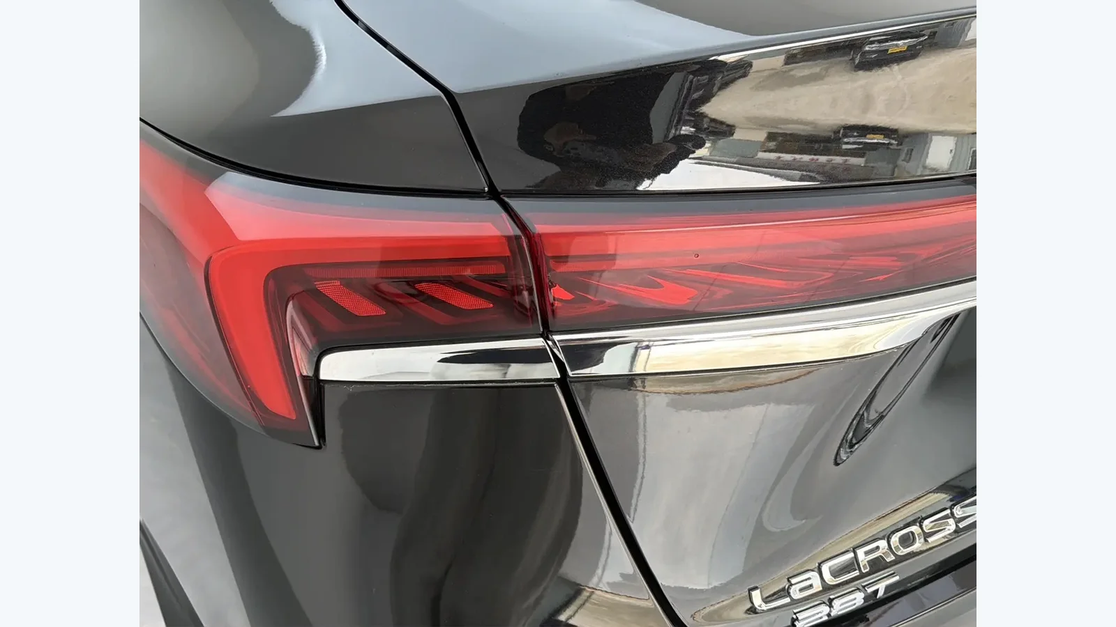 Used Buick LaCrosse Photo 4 thumbnail