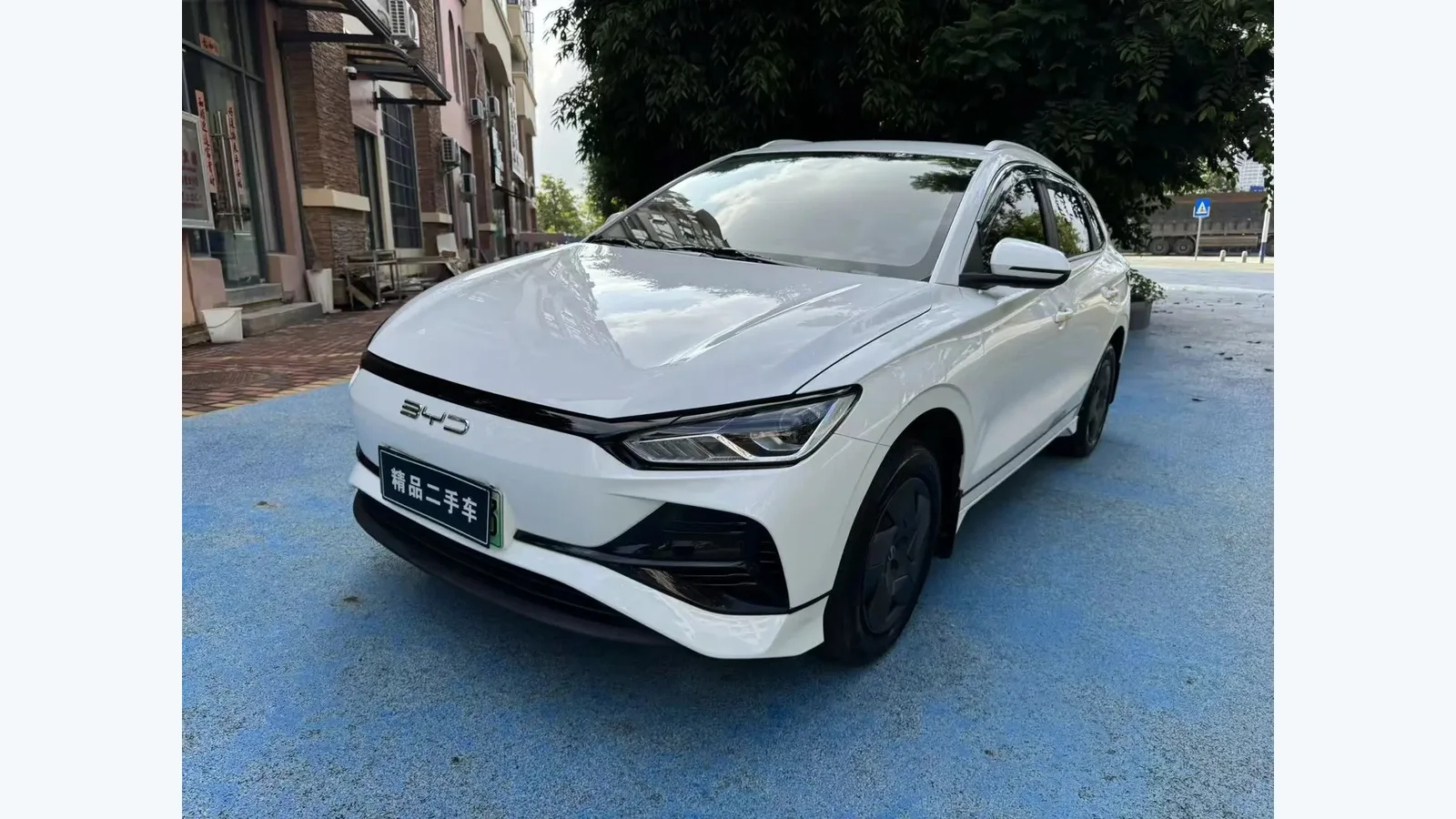 Used BYD e2 Front 45-degree reference for China export