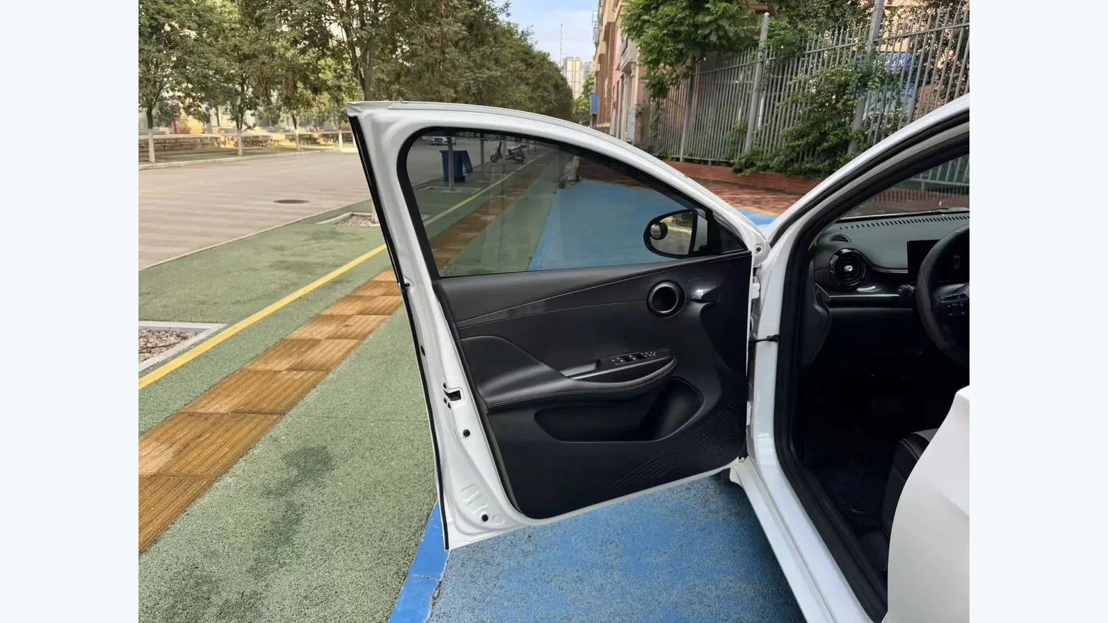 Used BYD e2 Photo 7 thumbnail