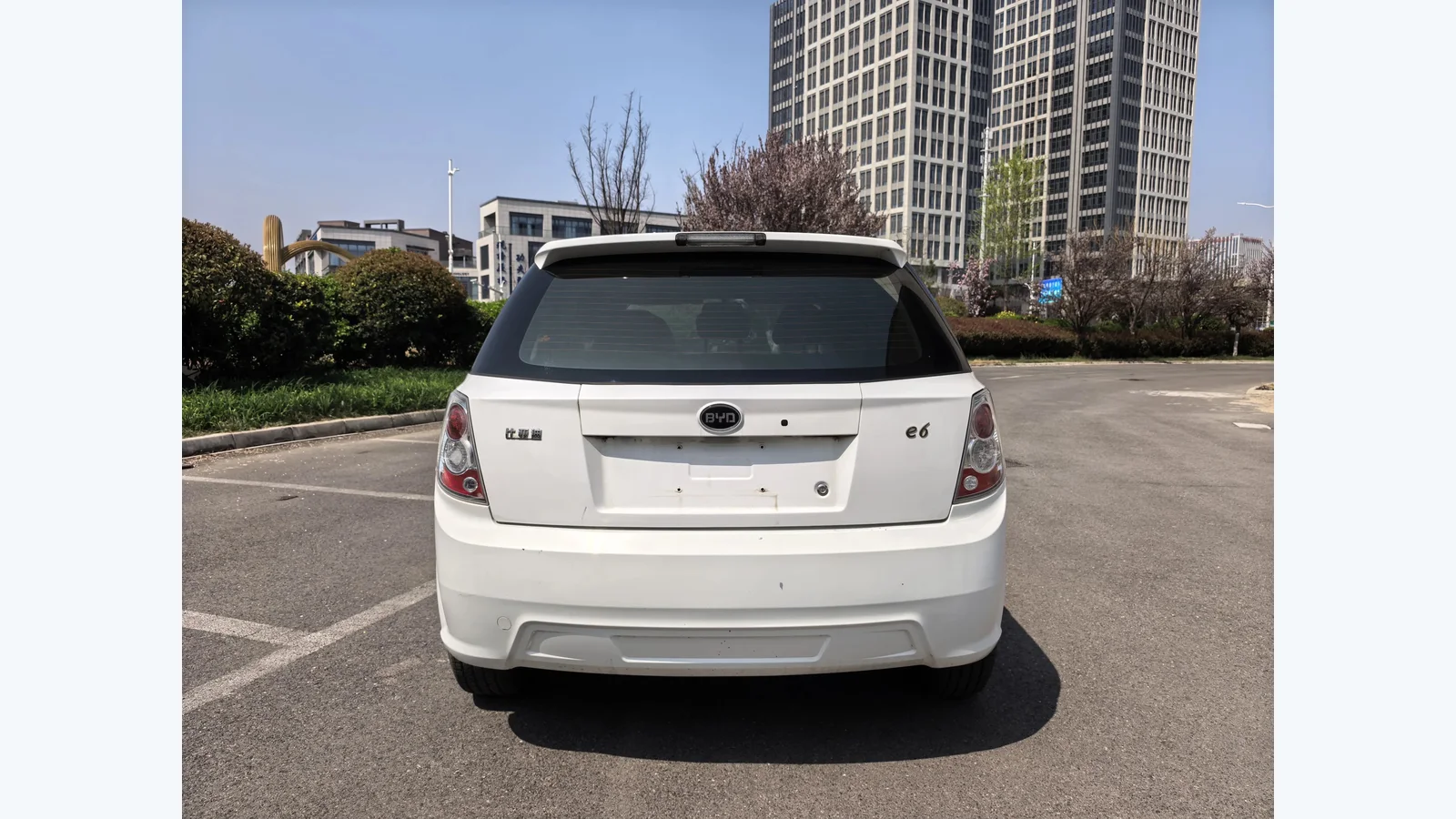 Used BYD e6 Seats thumbnail