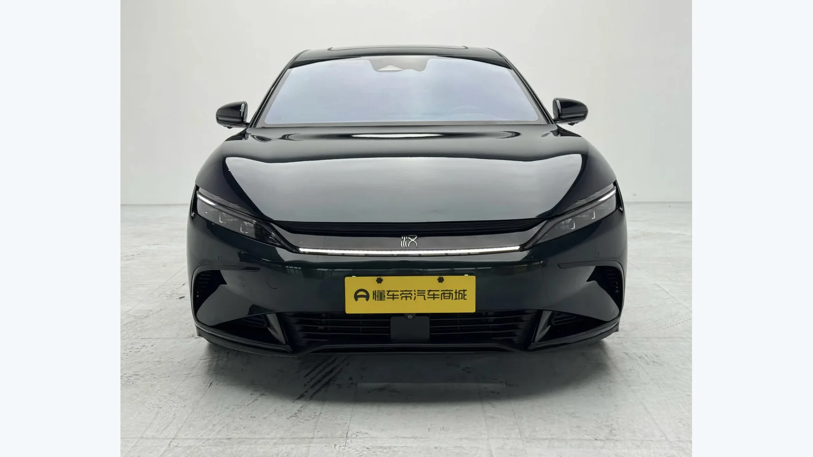 Used BYD Han EV Side profile thumbnail