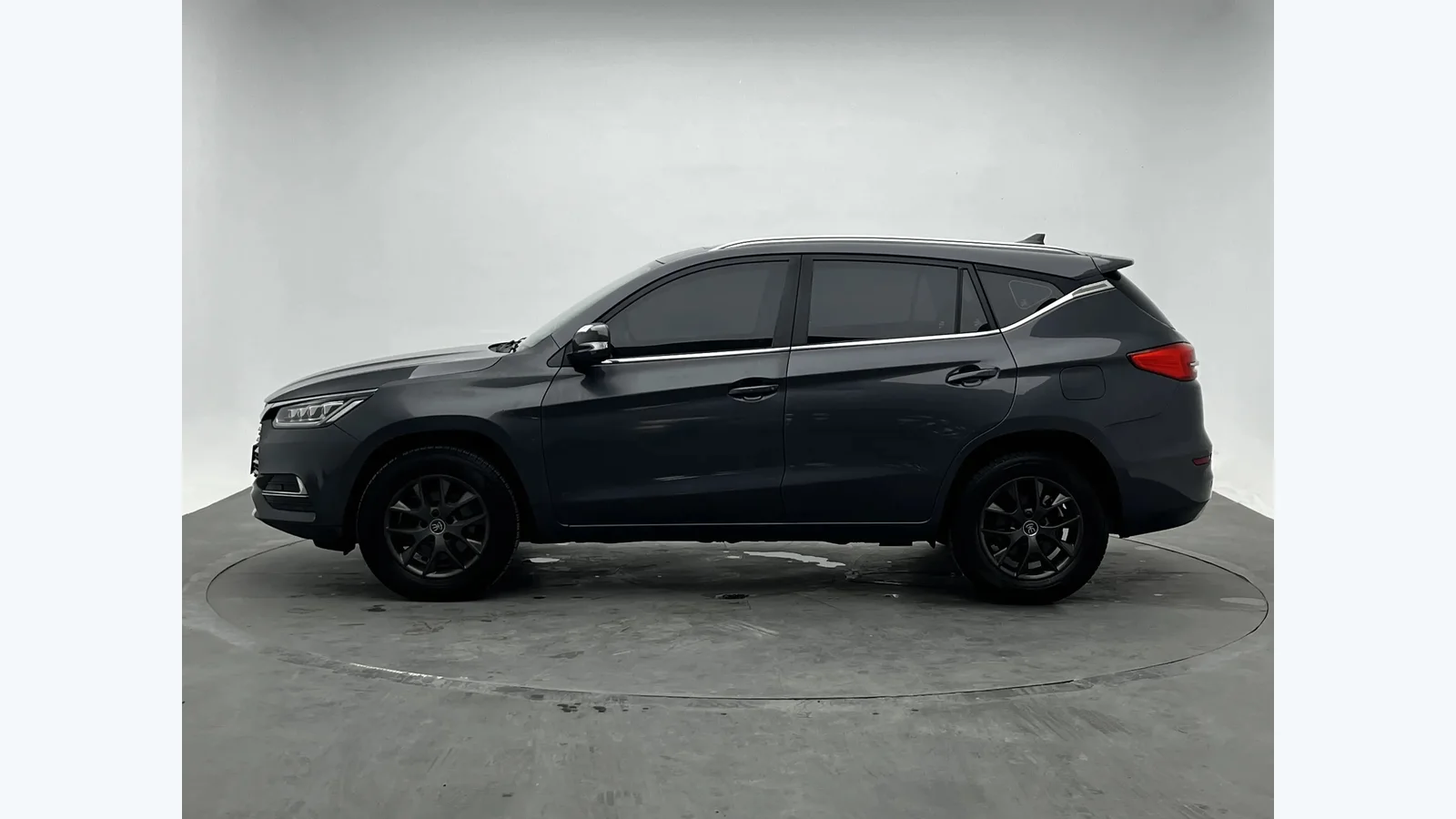 Used BYD Song Rear 45-degree thumbnail