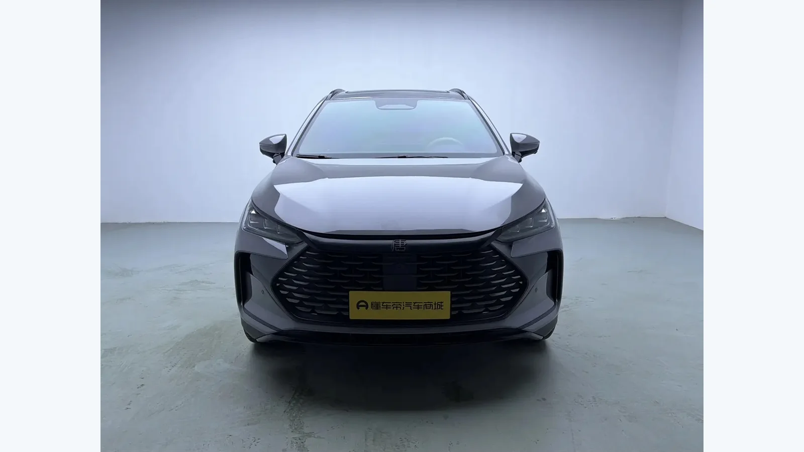 Used BYD Tang DM-i Front 45-degree reference for China export