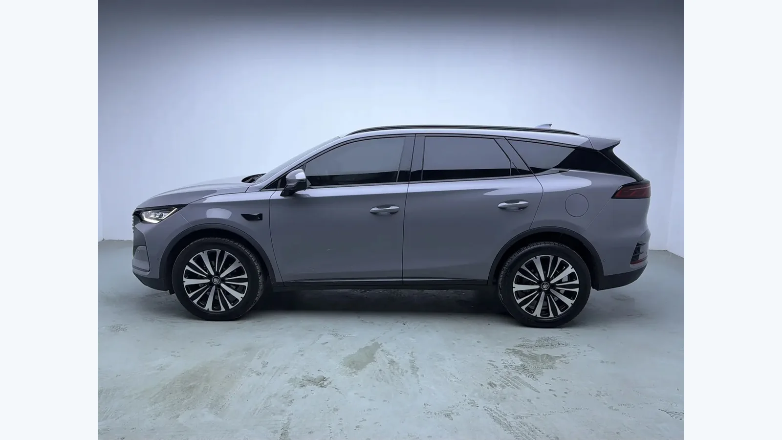 Used BYD Tang DM-i Rear 45-degree thumbnail