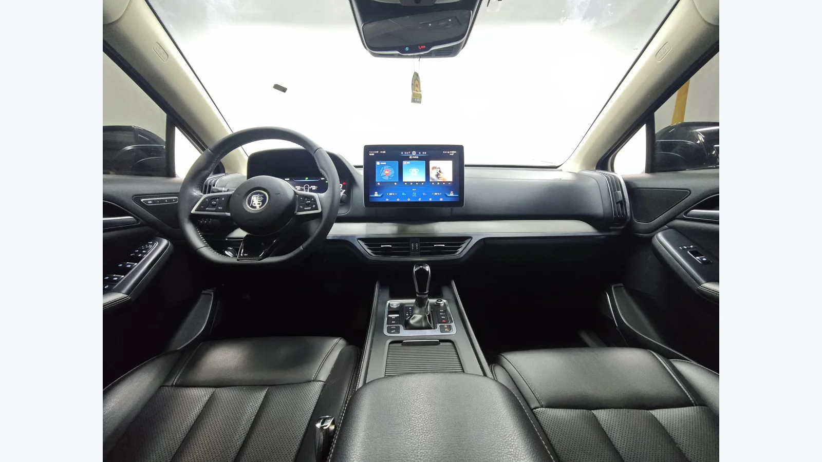 Used BYD Tang Photo 8 thumbnail