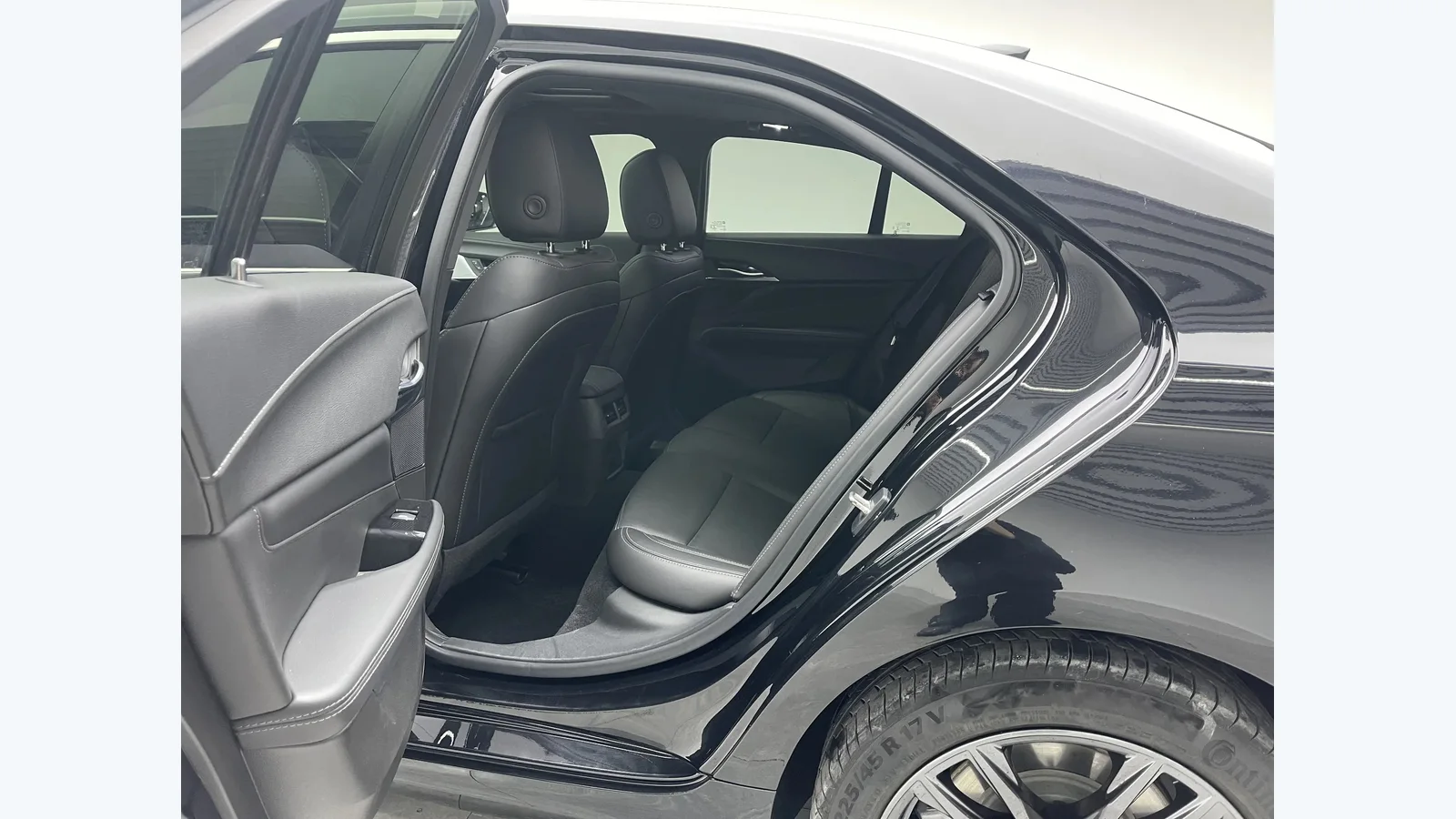 Used Cadillac CT4 Photo 12 thumbnail