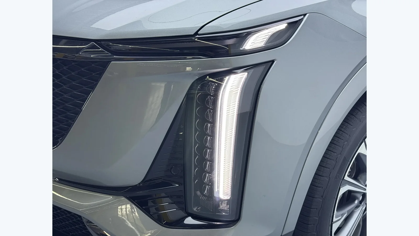 Used Cadillac XT5 Photo 3 thumbnail