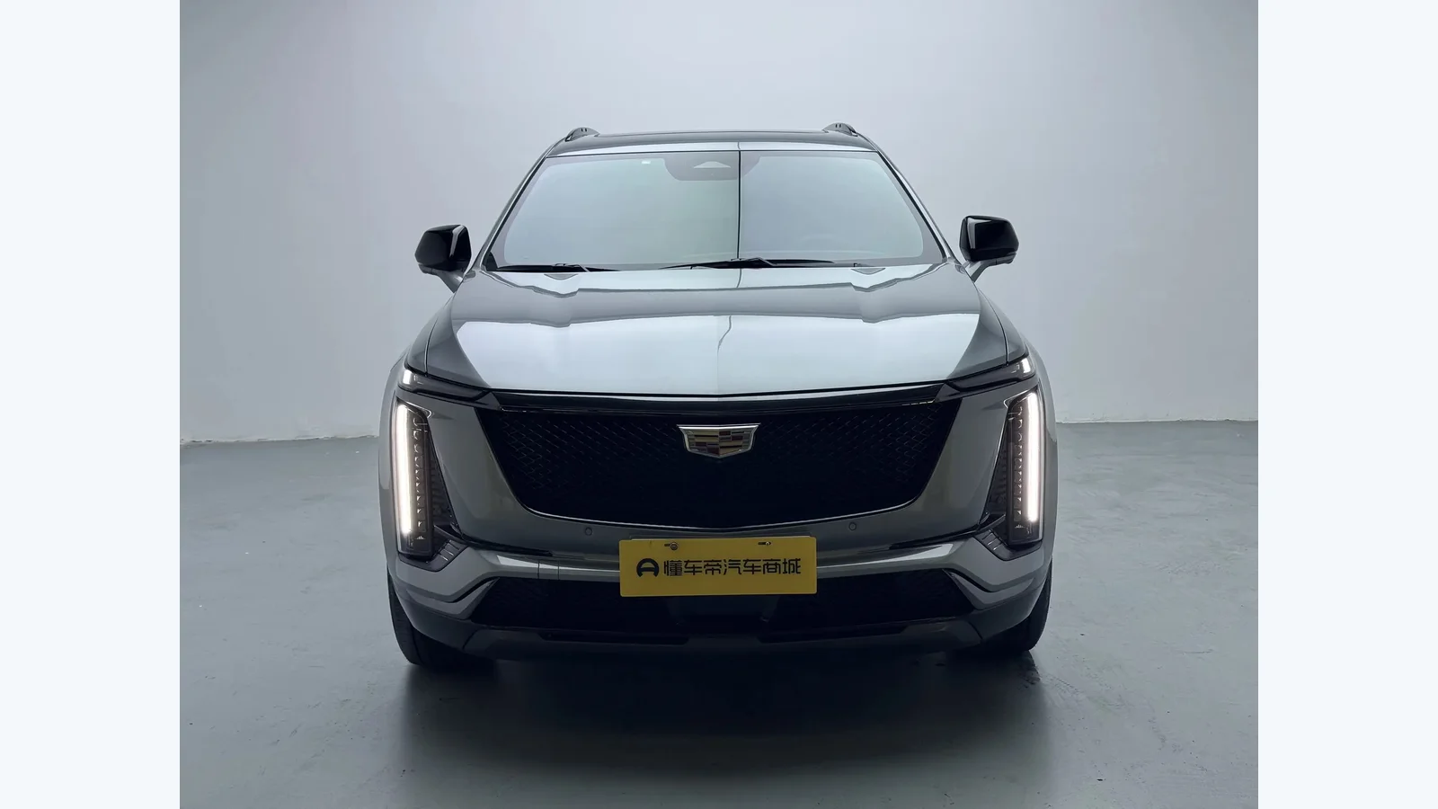 Used Cadillac XT5 Side profile thumbnail