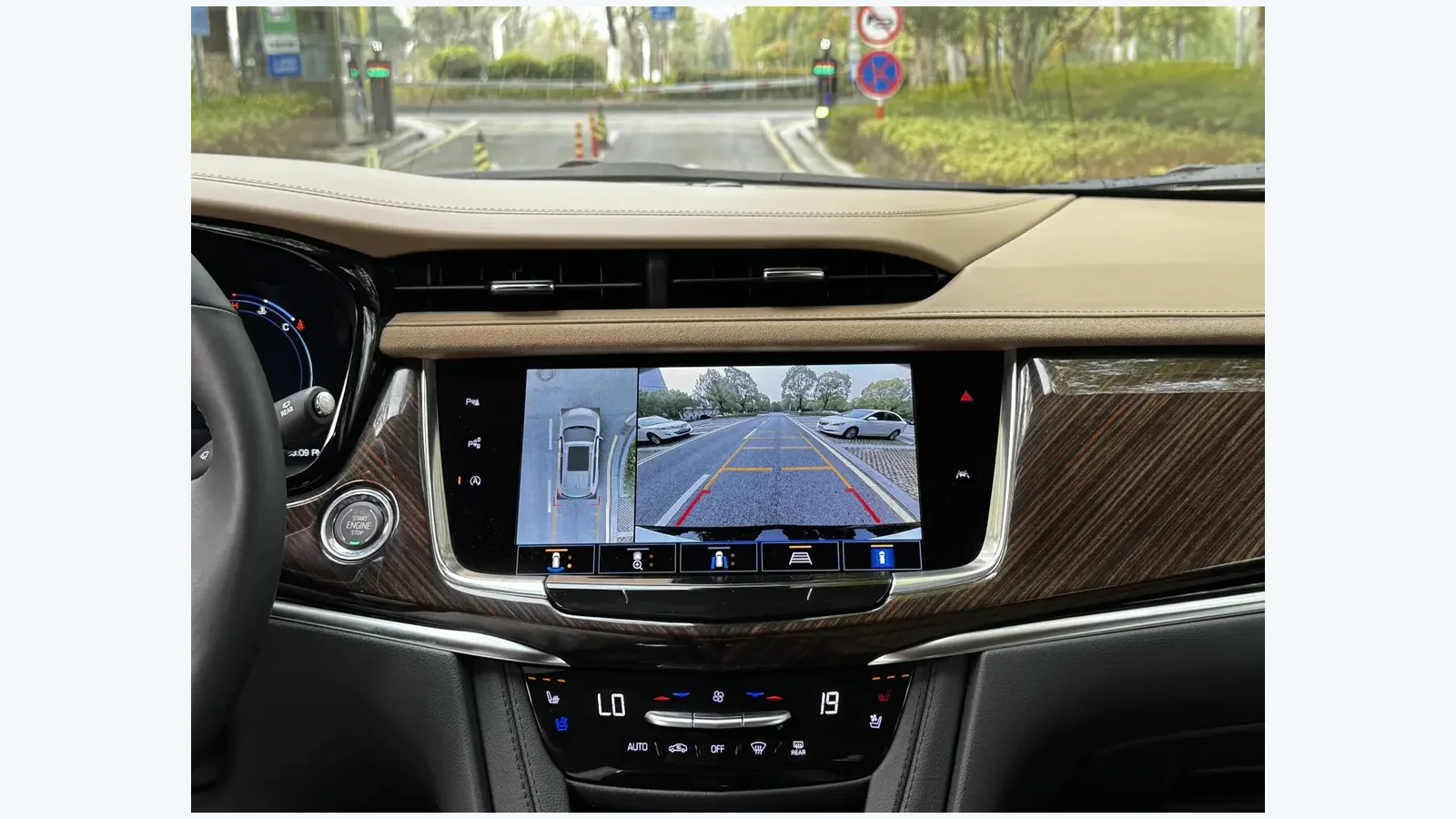 Used Cadillac XT6 Photo 7 thumbnail