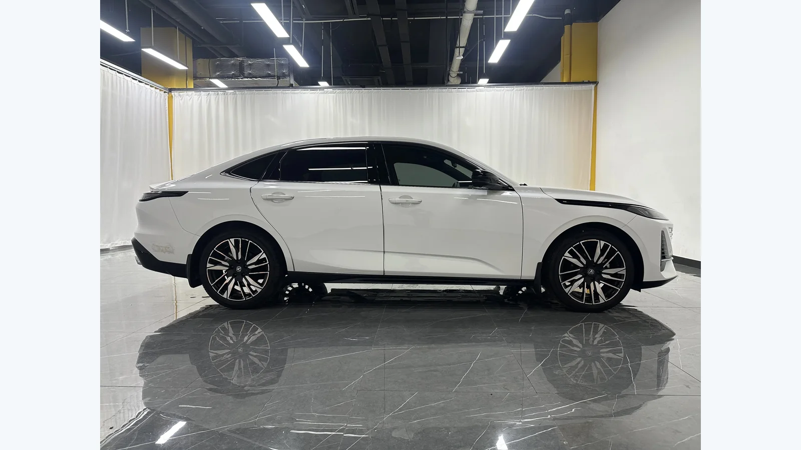 Used Changan Eado Photo 2 thumbnail
