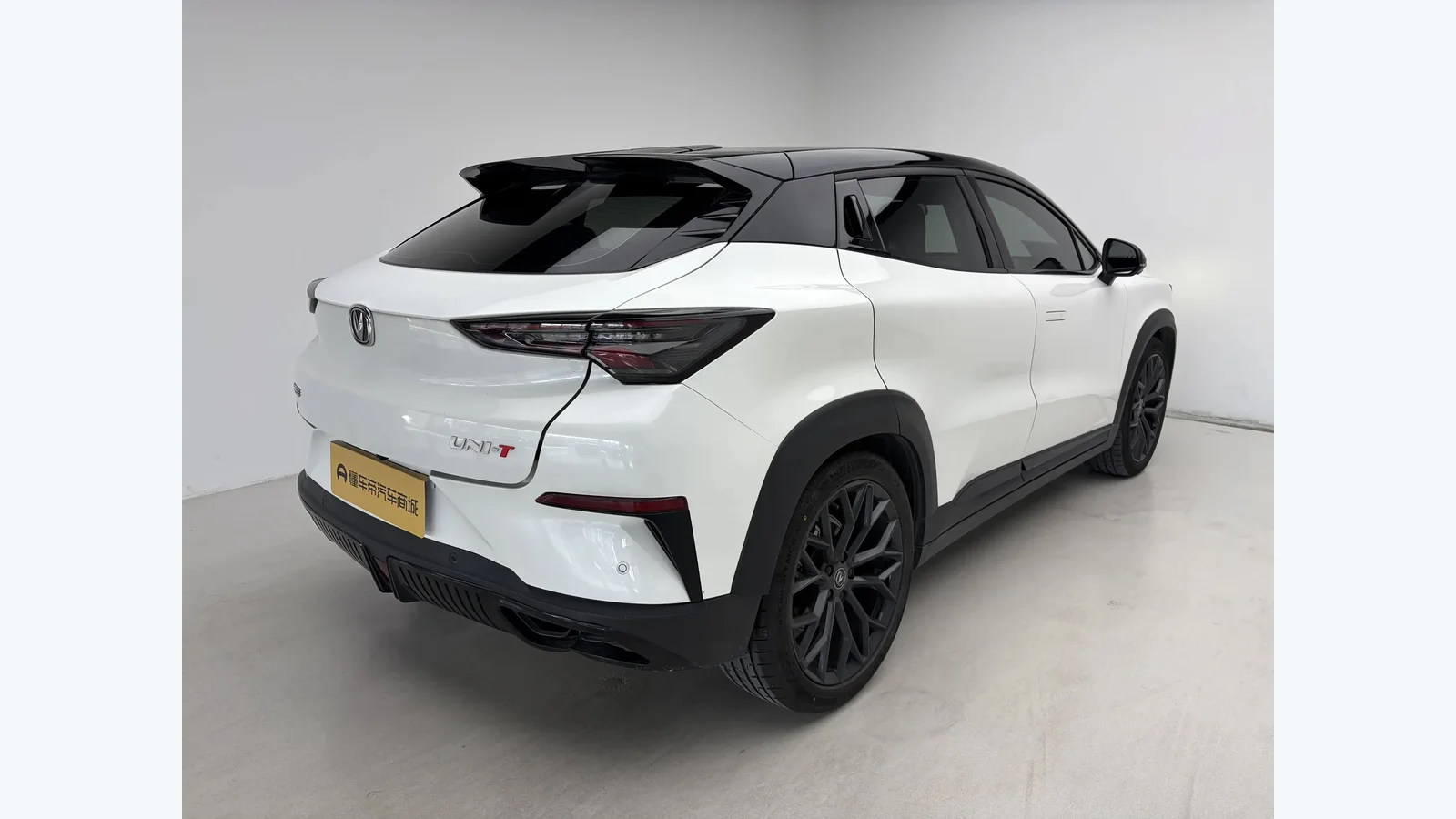 Used Changan UNI-T Photo 1 thumbnail