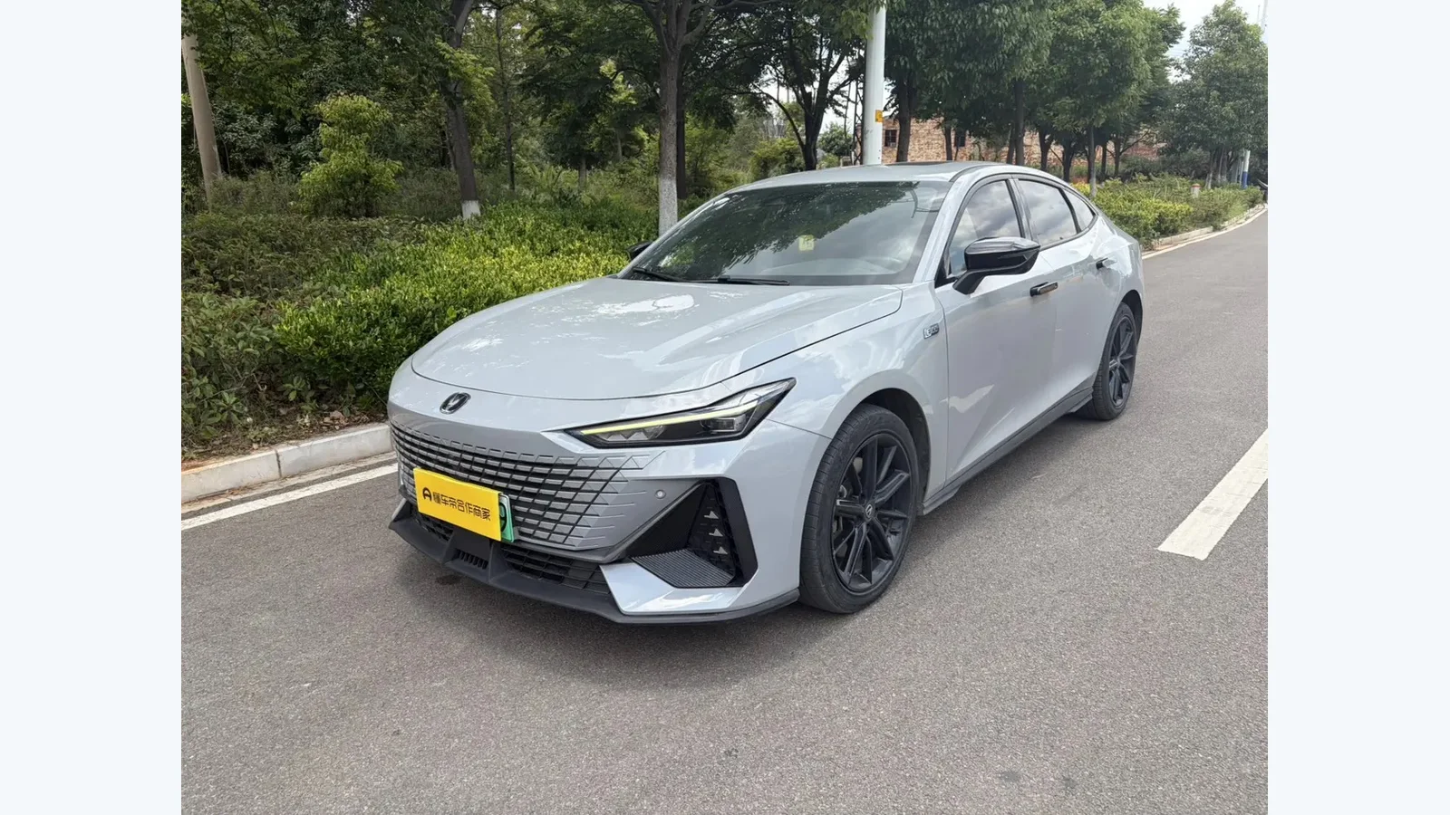 Used Changan UNI-V iDD Export from China