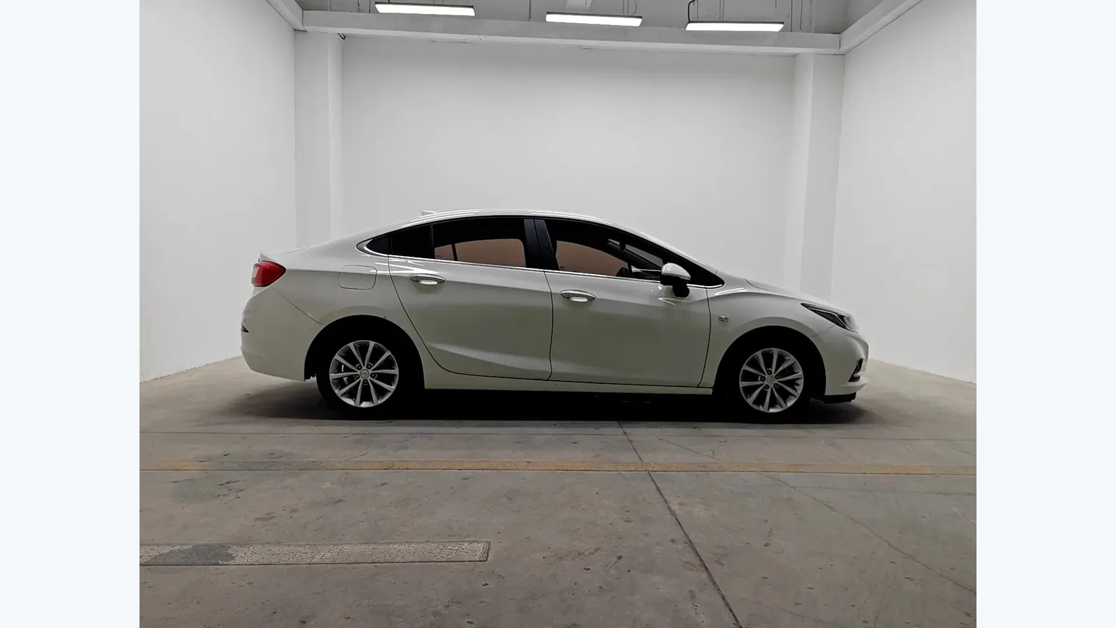 Used Chevrolet Cruze Photo 2 thumbnail