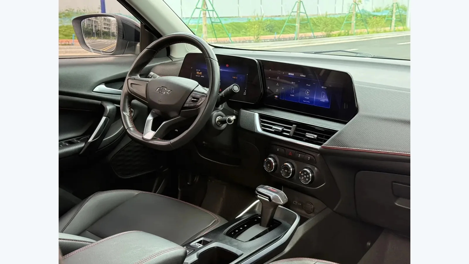 Used Chevrolet Tracker Photo 12 thumbnail