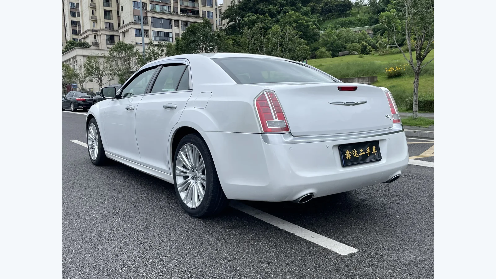 Used Chrysler 300C Seats thumbnail