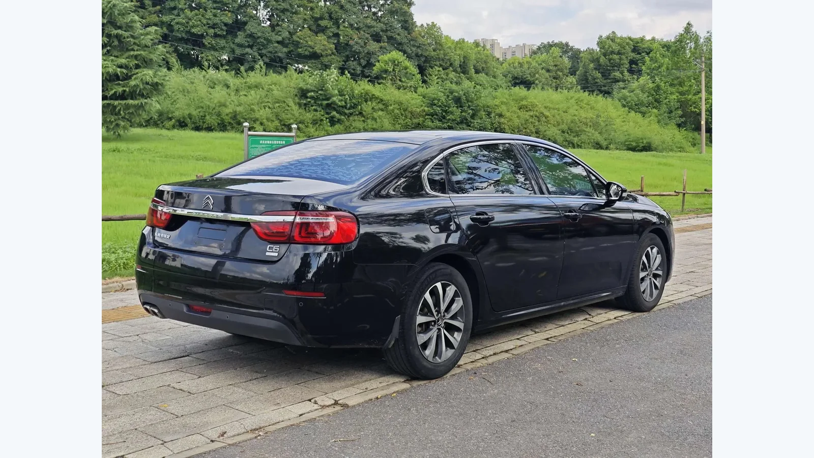 Used Citroën C6 Details thumbnail