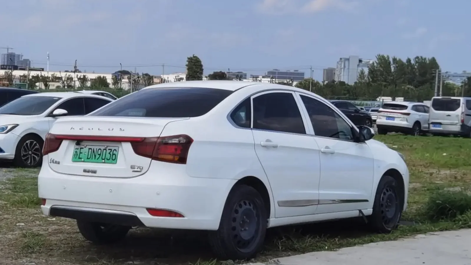 Used Dongfeng Aeolus E70 Seats thumbnail