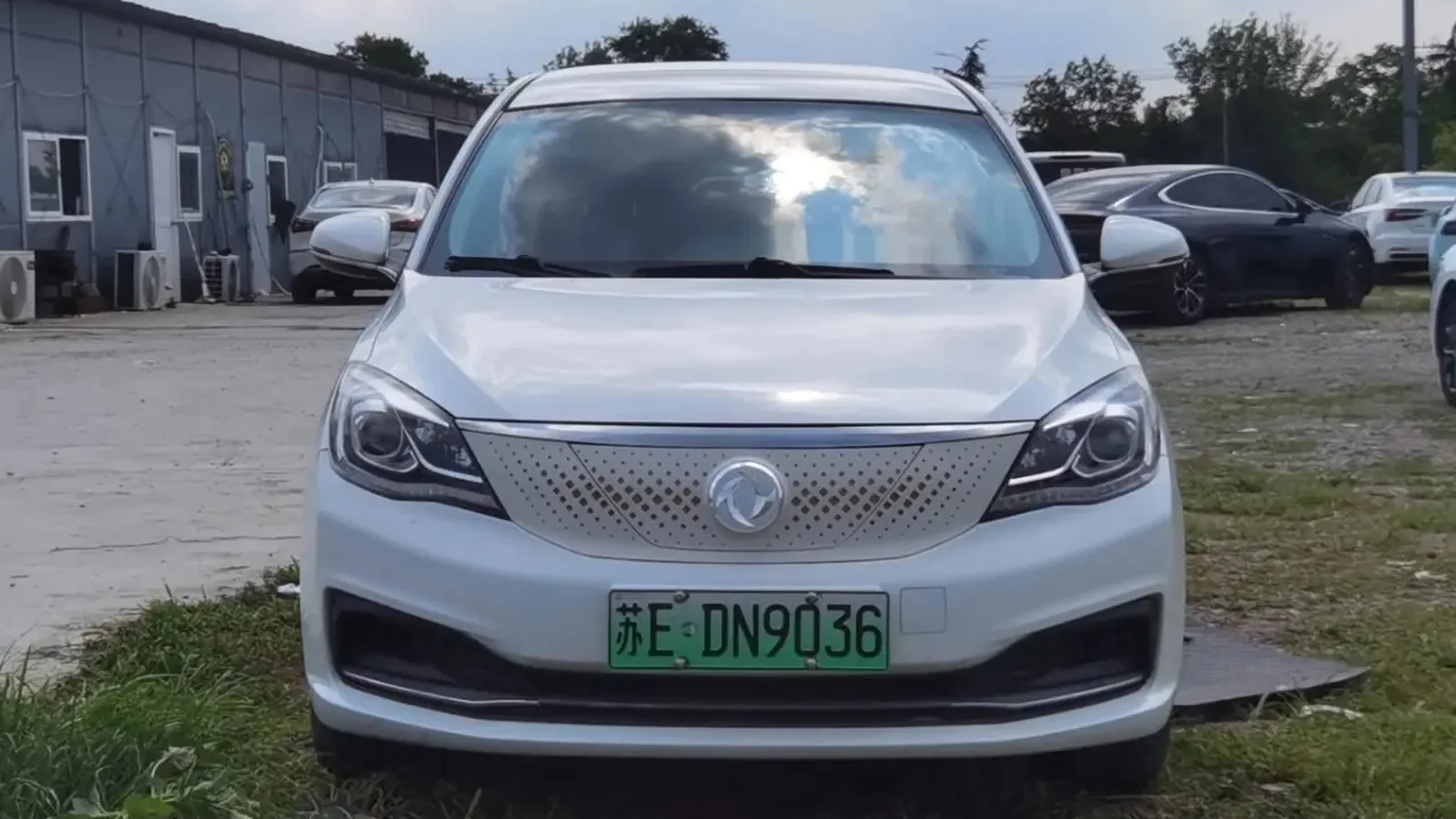 Used Dongfeng Aeolus E70 Side profile thumbnail