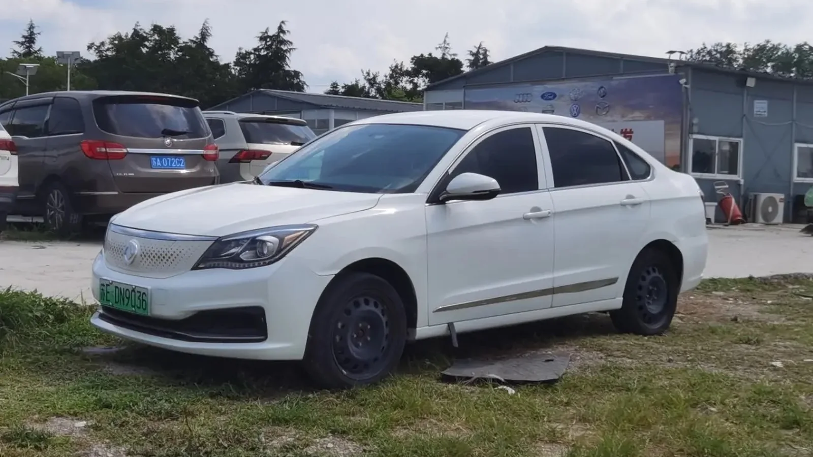 Used Dongfeng Aeolus E70 Export from China
