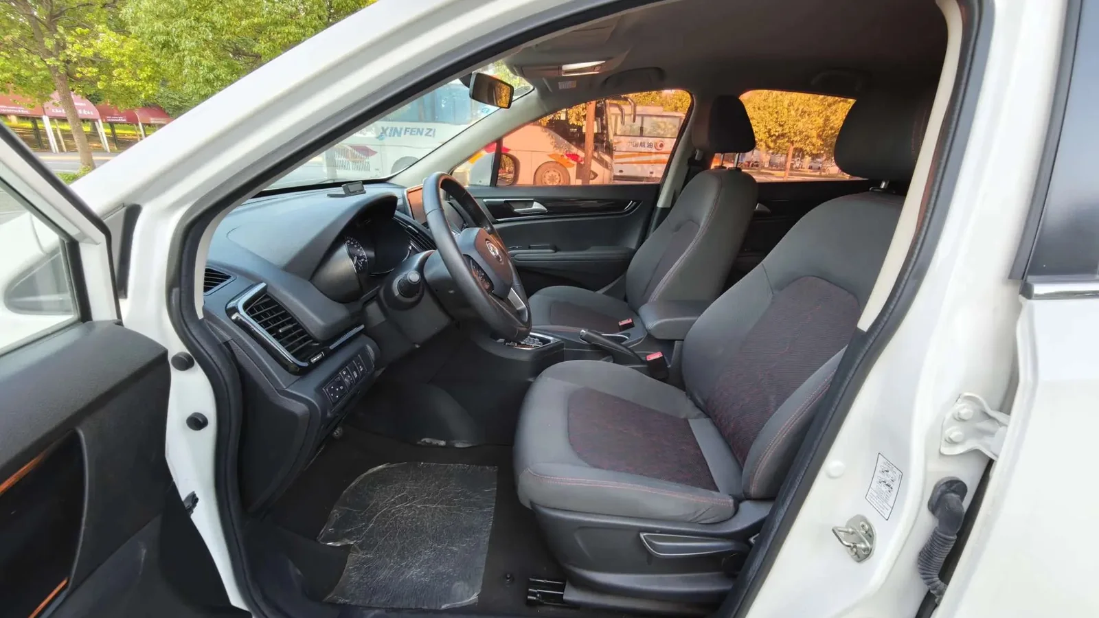 Used Dongfeng AX5 Photo 6 thumbnail