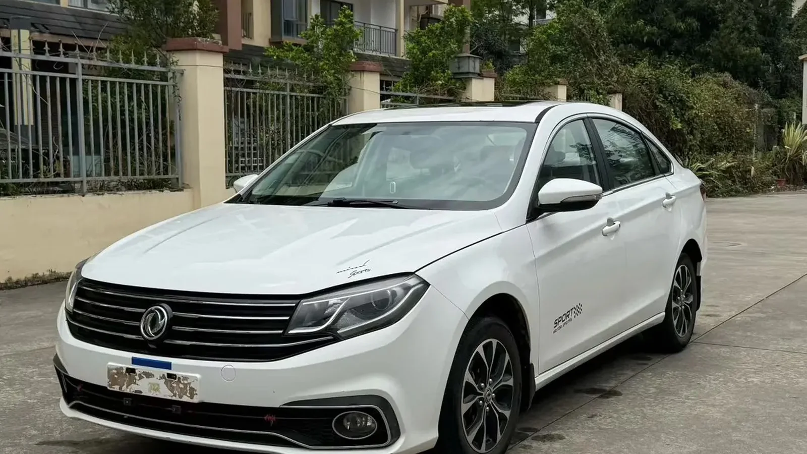 Used Dongfeng Fengxing Jingyi S50 Front 45-degree reference for China export