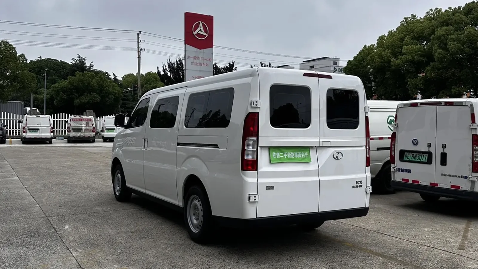 Used Dongfeng Rich 7 Rear 45-degree thumbnail