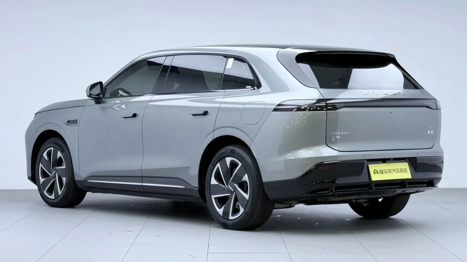 Used Exeed Sterra ET Seats thumbnail