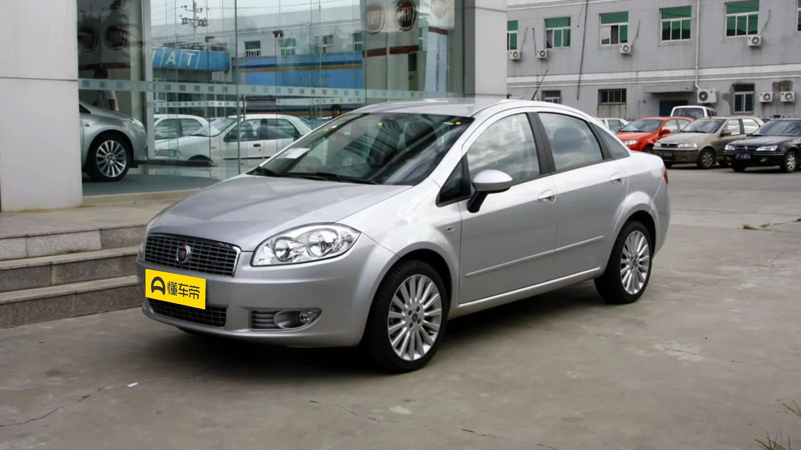 Used Fiat Linea Front 45-degree reference for China export