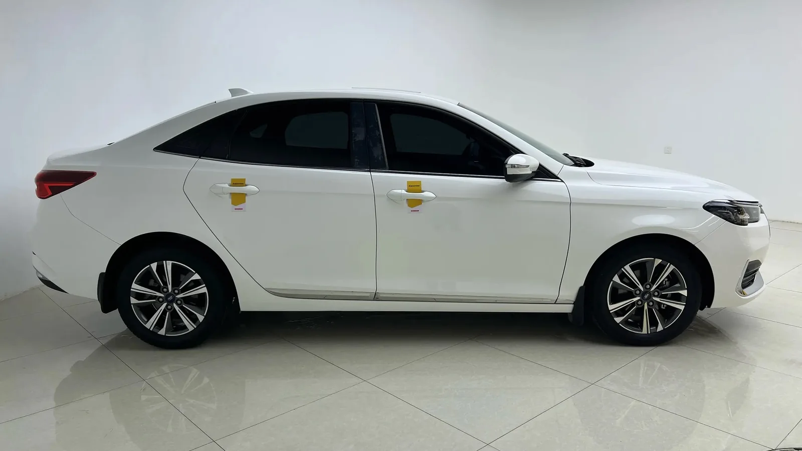 Used Ford Escort Photo 1 thumbnail