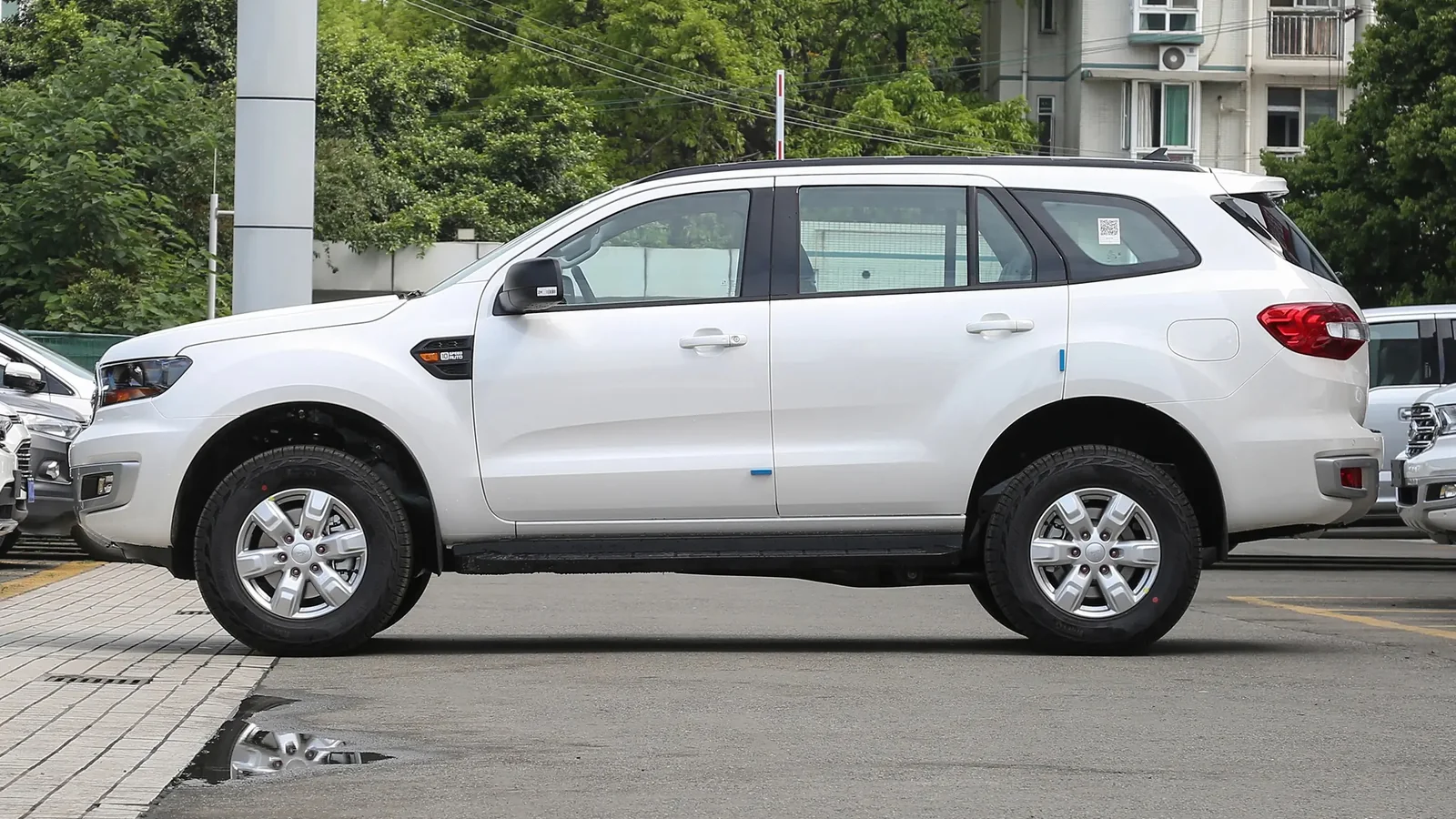 Used Ford Everest Dashboard thumbnail