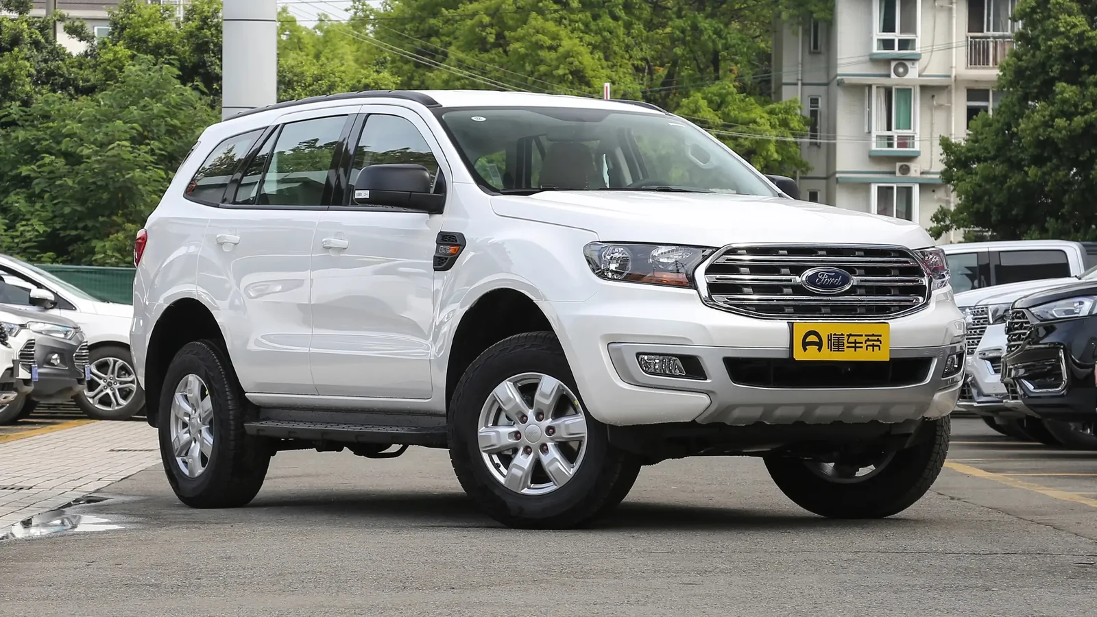 Used Ford Everest Rear 45-degree thumbnail