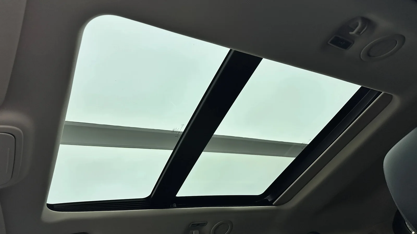 Used Ford Explorer Photo 13 thumbnail
