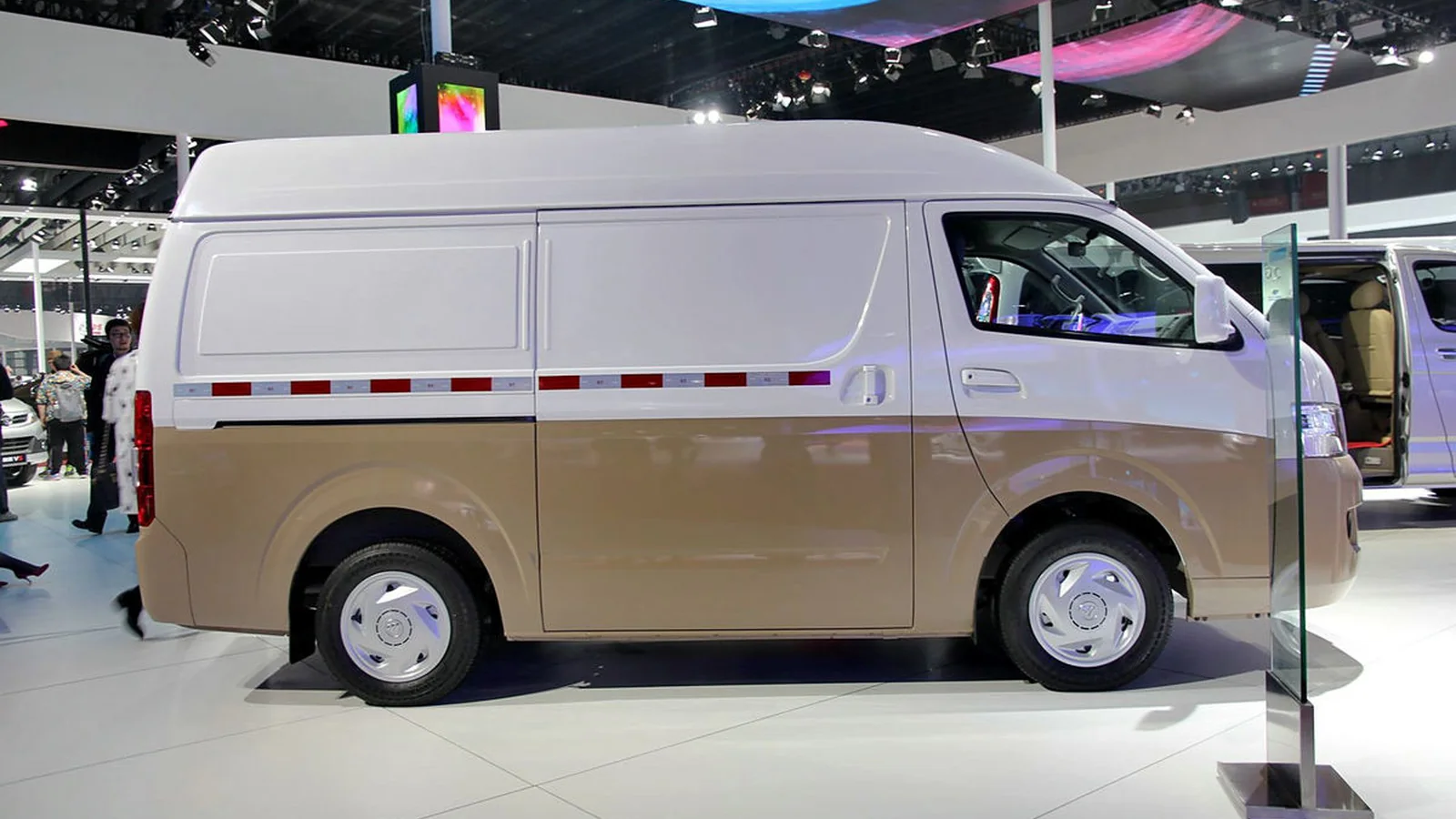 Used Foton View G7 Side profile thumbnail