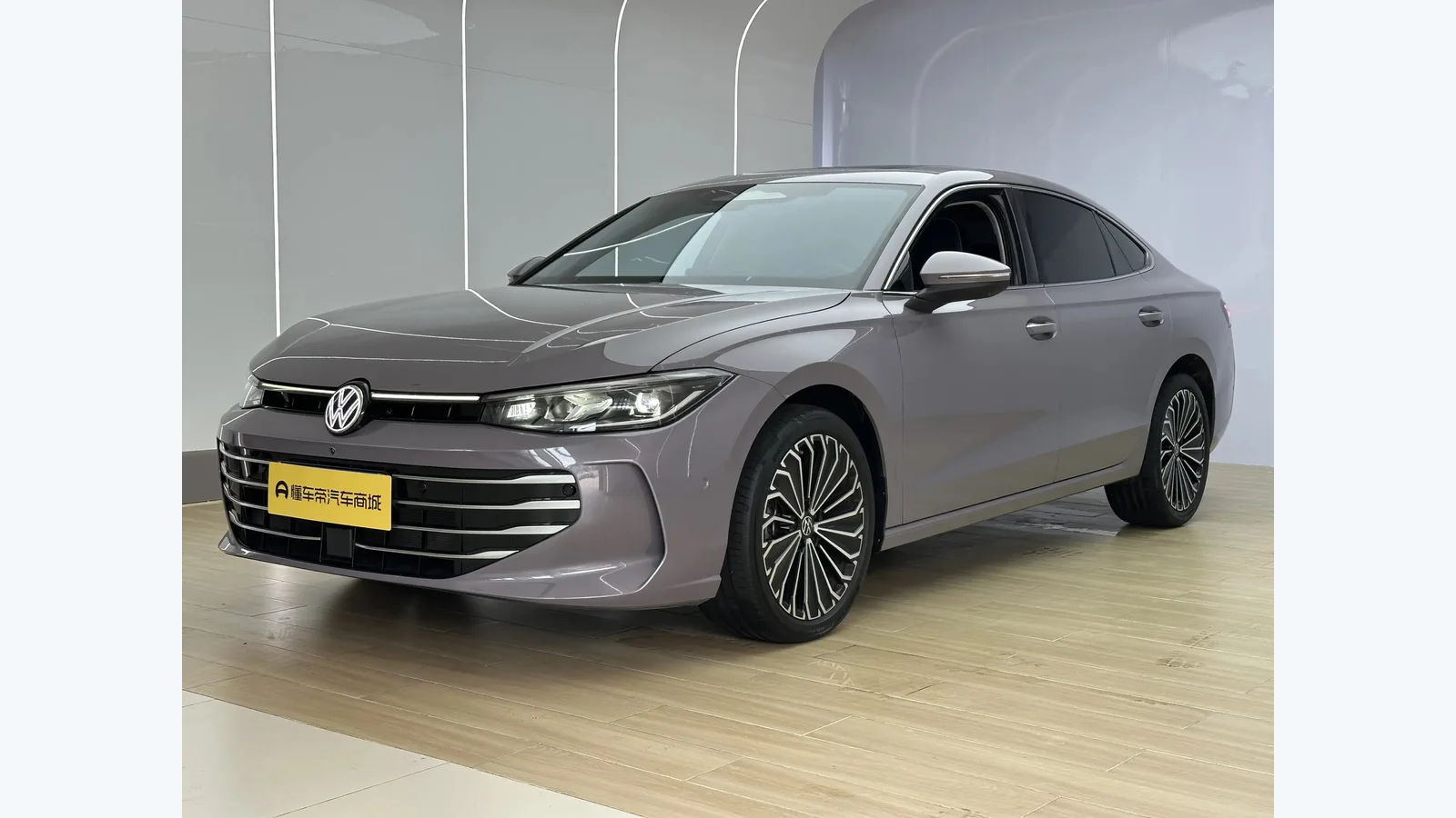 Used Volkswagen Passat Front 45-degree reference for China export