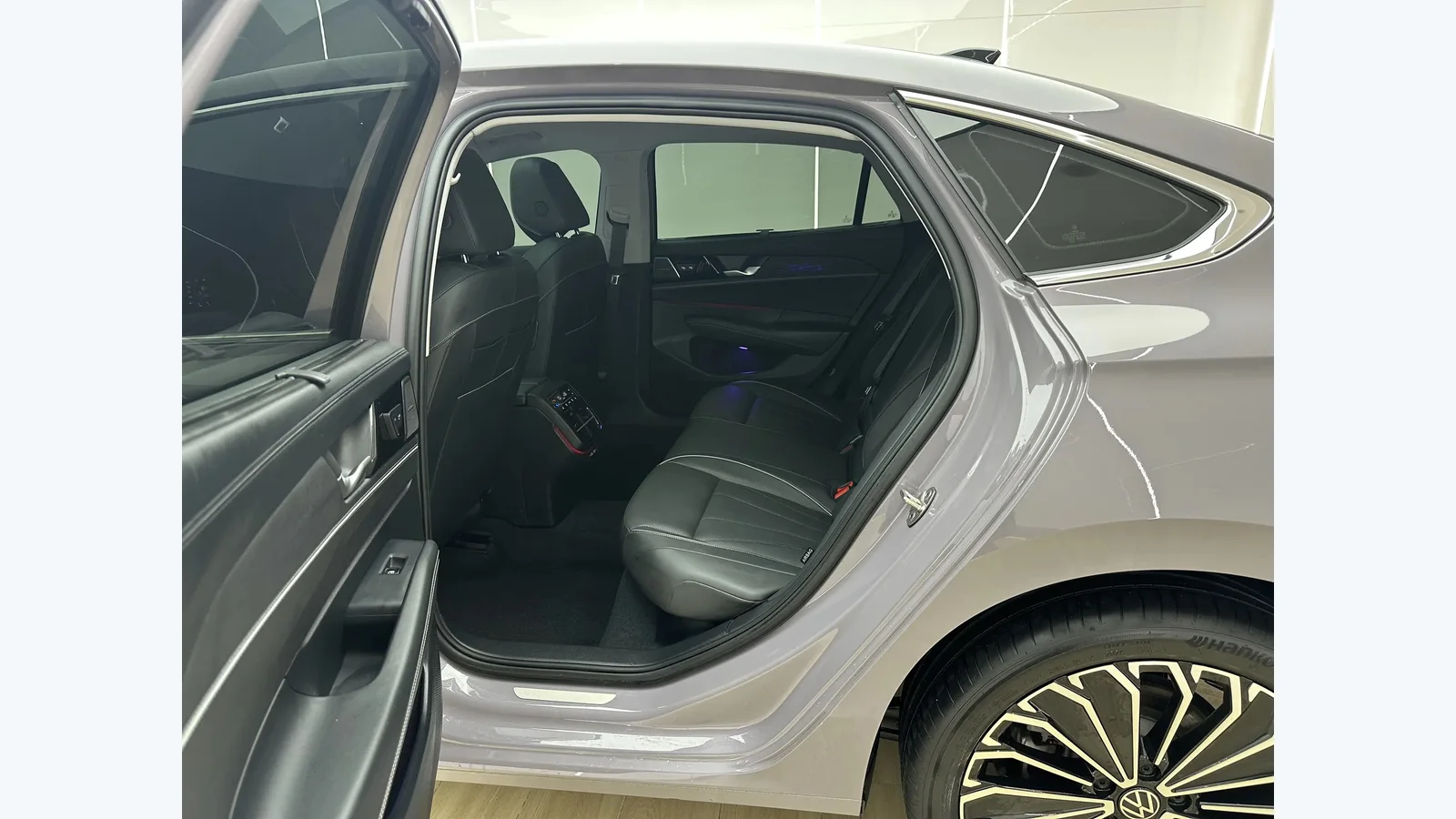 Used Volkswagen Passat Photo 12 thumbnail