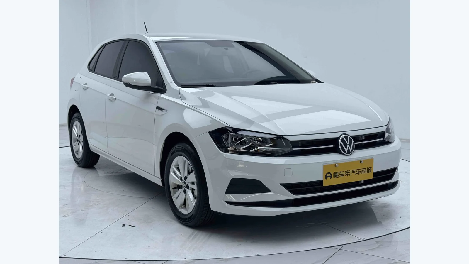 Used Volkswagen Polo Rear 45-degree thumbnail