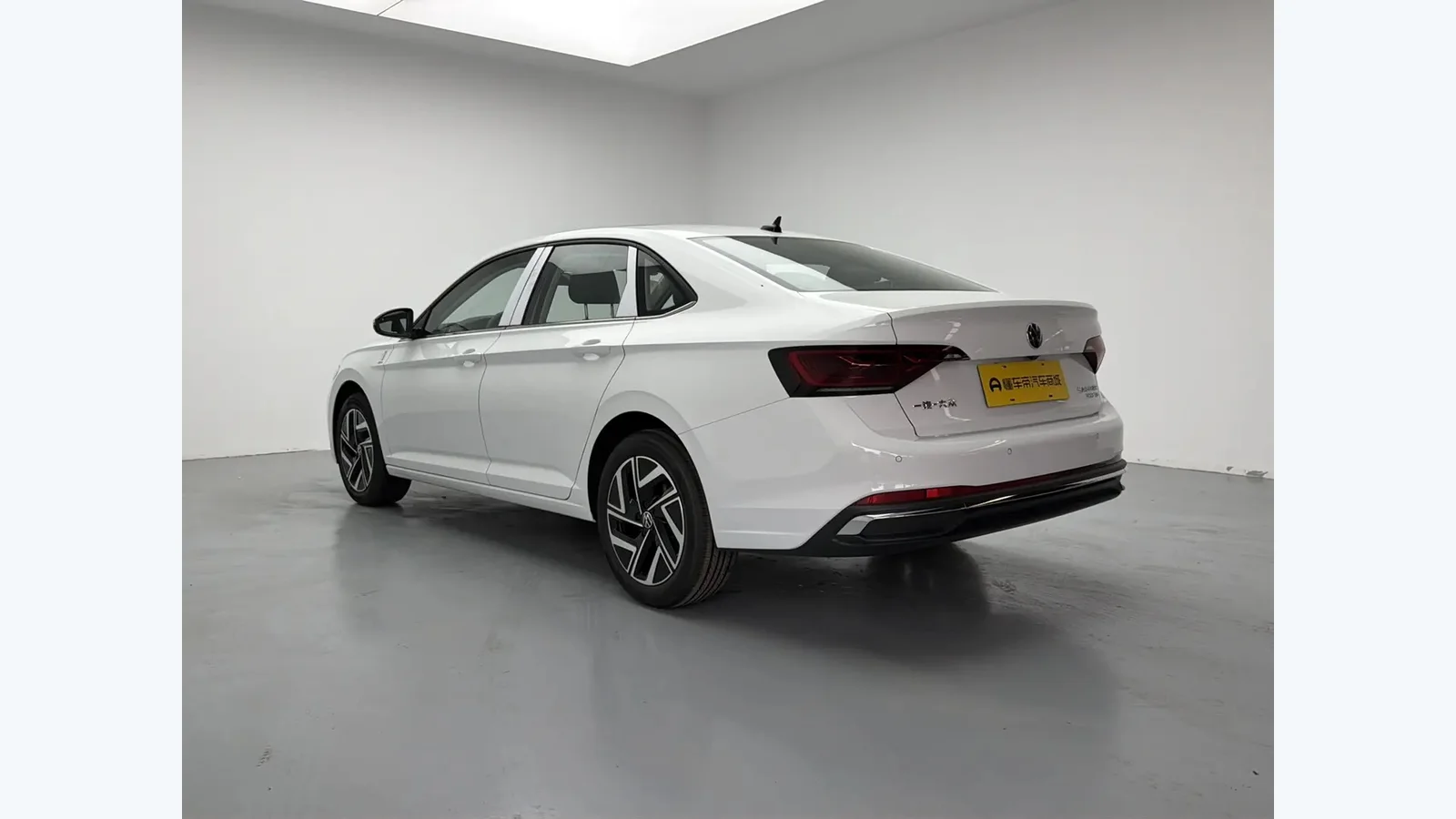 Used Volkswagen Sagitar Seats thumbnail
