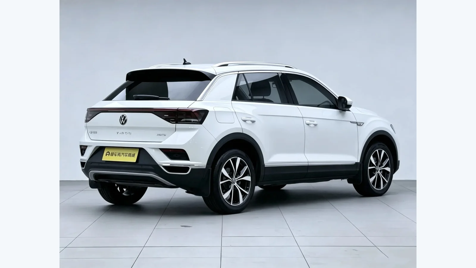 Used Volkswagen T-Roc Photo 1 thumbnail