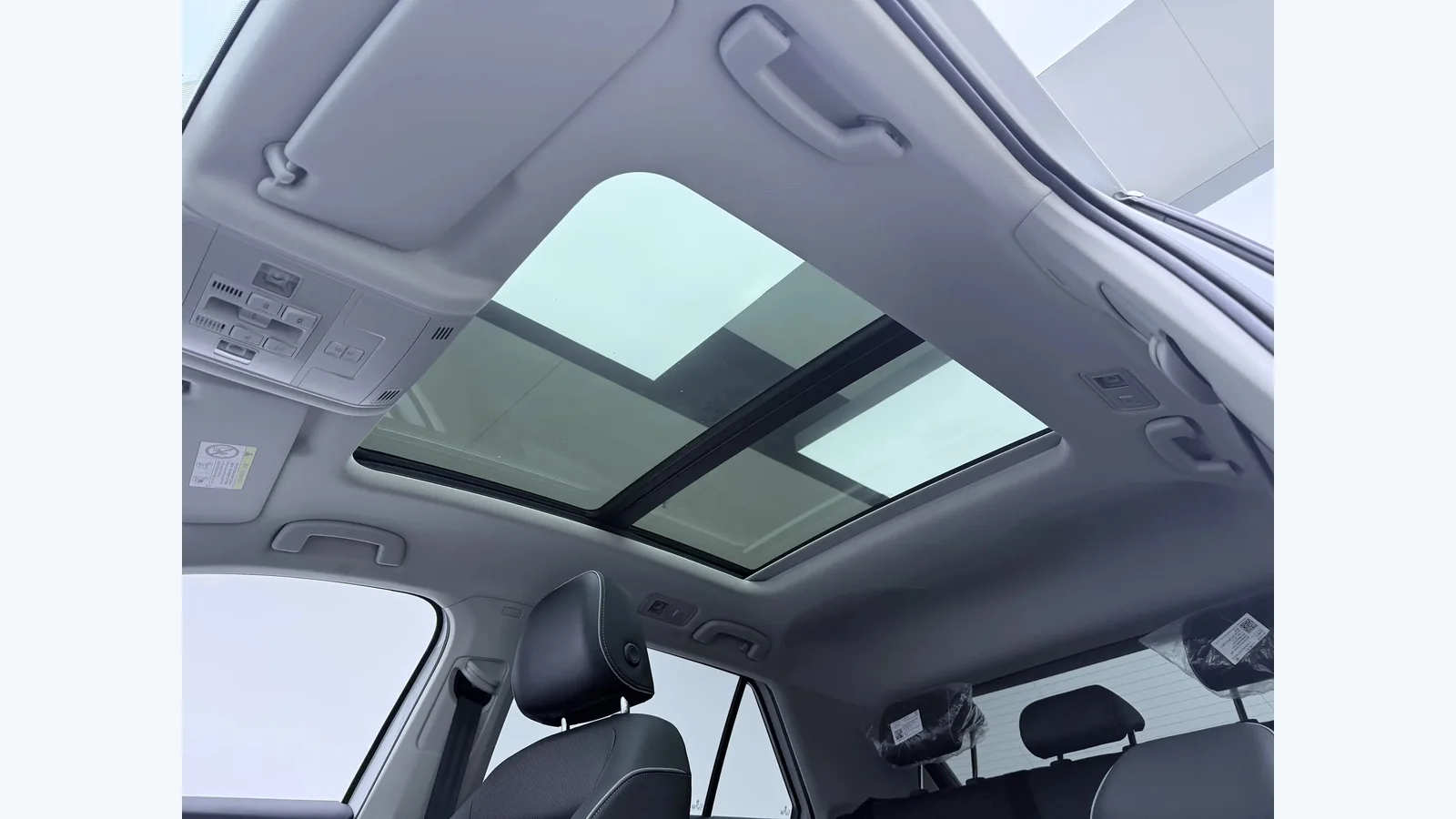 Used Volkswagen T-Roc Photo 13 thumbnail