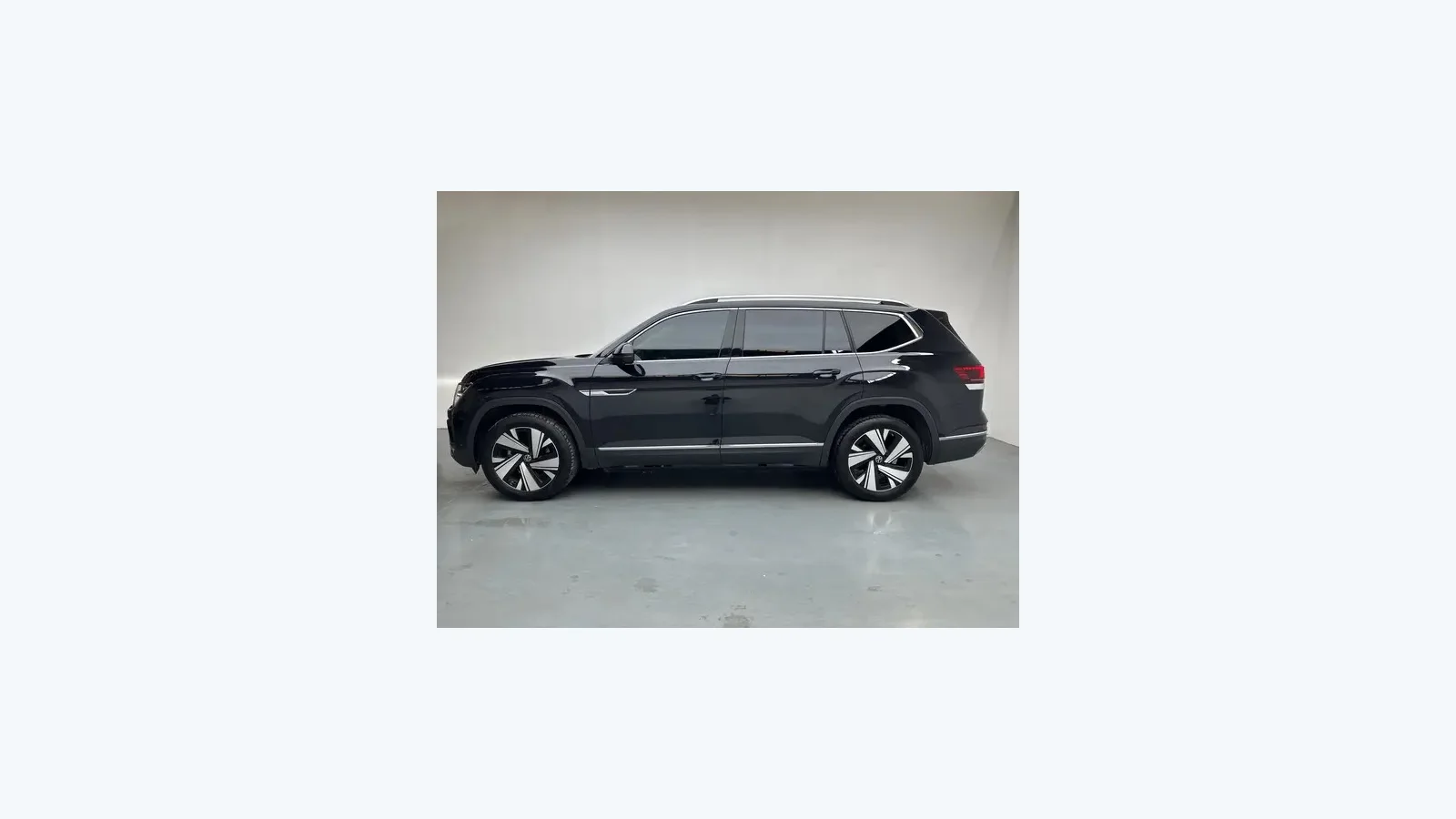 Used Volkswagen Teramont Dashboard thumbnail